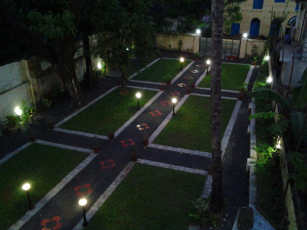 Casa Linda Hotel Kochi Kültér fotó